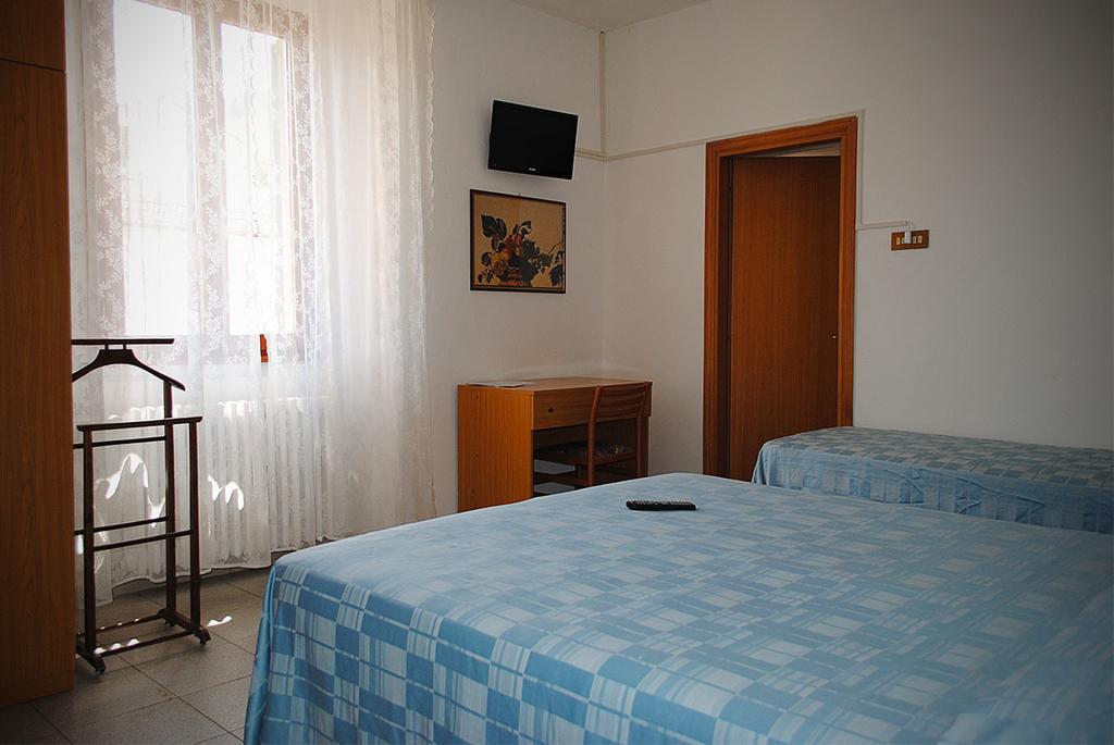 Albergo Ristorante La Torretta Castiglione dei Pepoli Δωμάτιο φωτογραφία